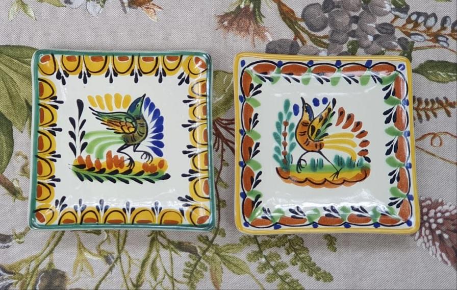  200502-04-mexican-plates-tapas-plates-tabletop-folk-art-gorky-amazon-tabledecor-hand-made-mexico-bird-motives