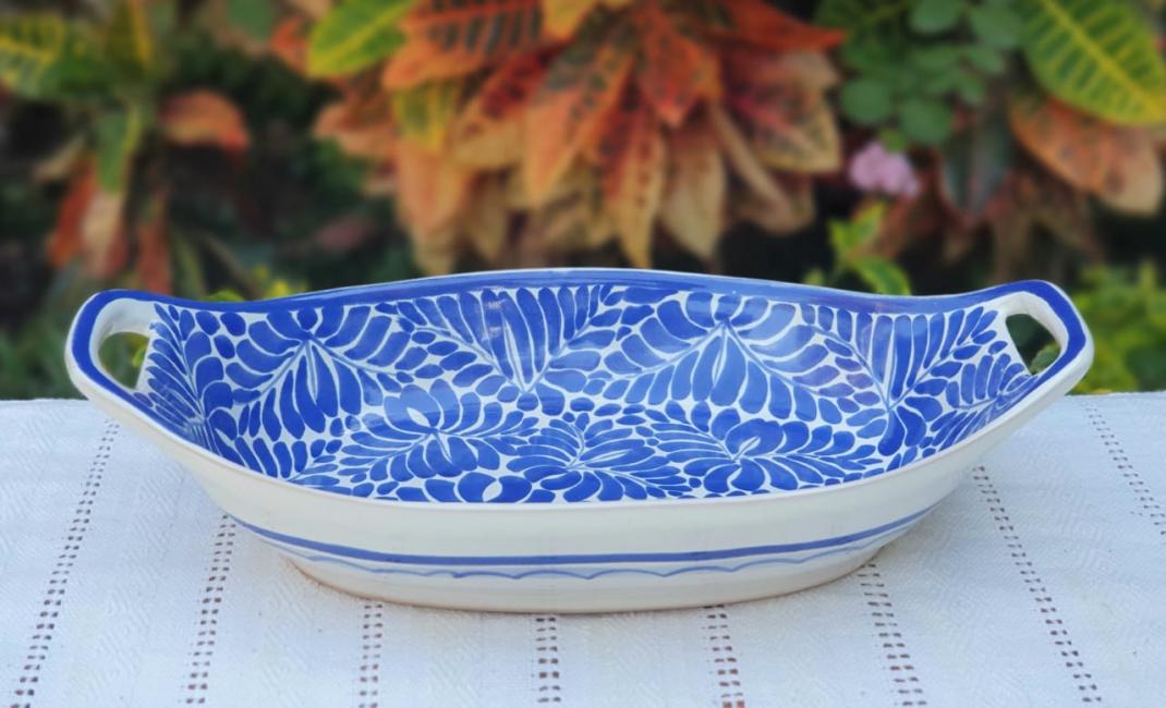 200722-17-01-mexican-ceramic-pottery-oval-bowl-with-handle-talavera-majolica-hand-made-mexico-table-serving