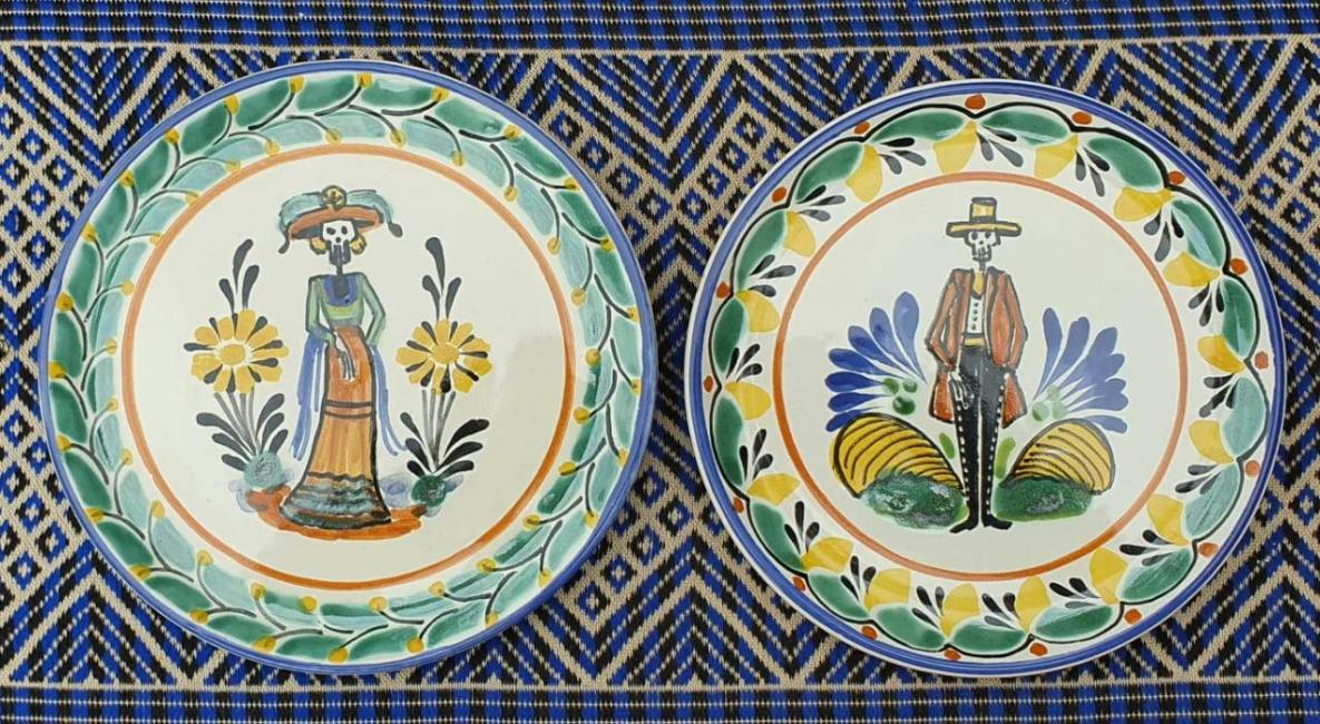  200730-09-mexican-pottery-gorky-catrinas-couple-iii-day-of-the-death-mexican-culture-ceramic-hand-painted-mexico-mexican-pottery-gorky-catrinas-couple-ii-day-of-the-death-mexican-culture-ceramic-hand-painted-mexico