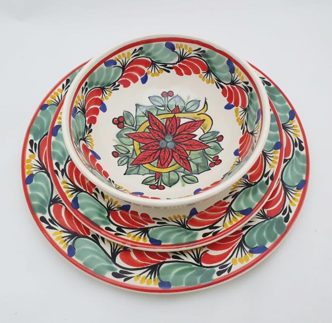  mexican ceramic mexican potttery folk art talavera Gorky Gonzalez Dish Set Pointsettia<br>3 pieces<br>Christmas Colors 