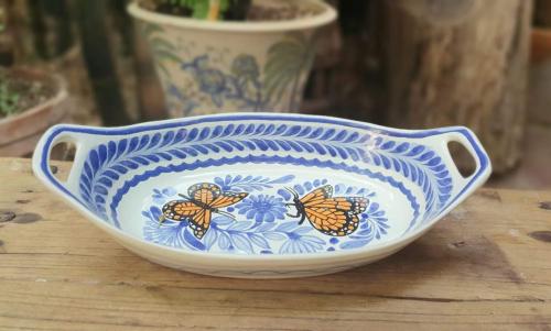  butterflies-oval-bolw-chips-snack-dish-bowl-plates-ceramic-hand-painted-mexican-pottery-ceramics-handmade-handpainted-gorkypottery-tablesetups
