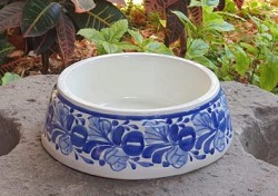 ceramic-dog-plate-pet-things-amazon-etsy-handmade-mexico-blue-talavera