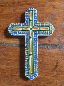 cross-ceramics-handmade-handpainted-mexicanpottery-gorkypottery-religious-decoration-religion-mexicanculture-handcrafts