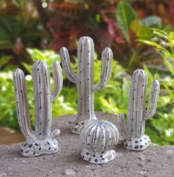 mexican-pottery-ceramic-decorative-cactus-black-and-white-garden-home-office-made-in-mexico
