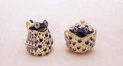mexican-pottery-ceramic-majolica-tableware-frog-sugar-and-creamer-hand-made-mexico-blue-talavera