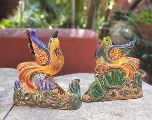  decorative-bird-table-hancrafts-talavera-majolica-handmade-mexico-colors-2