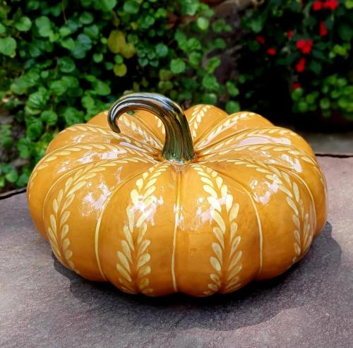 decorative-ceramics-pumpkin-handcrafts-decor-halloween-handthrown