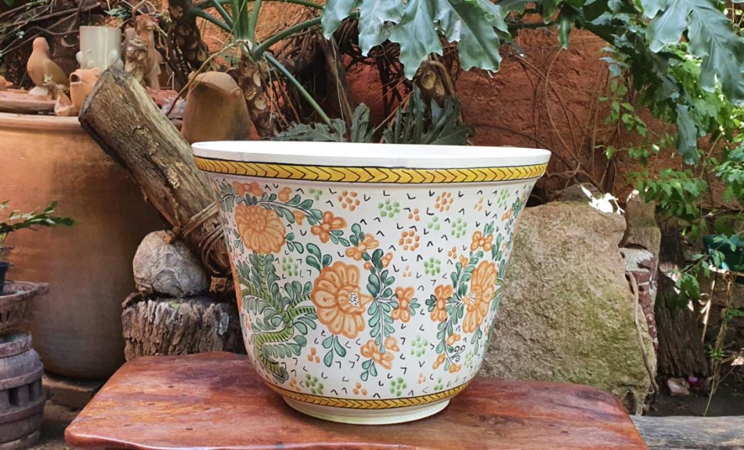 flower-pot-planter-handcrafts-gto-mexico-garden-decor-talavera-majolica-handmade