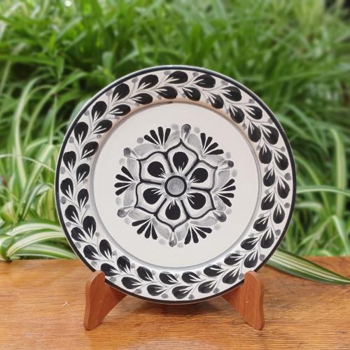 flowerplates-cooking-ceramics-handmade-handpainted-mexicanpottery-gorkypottery-tradicional-decoration-kitchen-tabletop-tablesettings-tebalesetup-eatdifferent