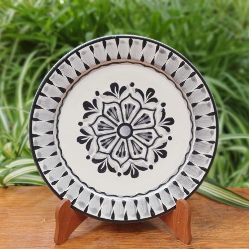  flowerplates-cooking-ceramics-handmade-handpainted-mexicanpottery-gorkypottery-tradicional-decoration-kitchen-tabletop-tablesettings-tebalesetup-eatdifferent