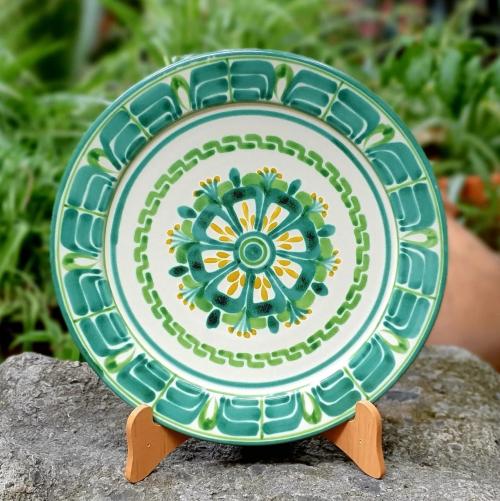  green-plates-mexican-ceramics-tableware-accent-mexico-san-miguel-wedding