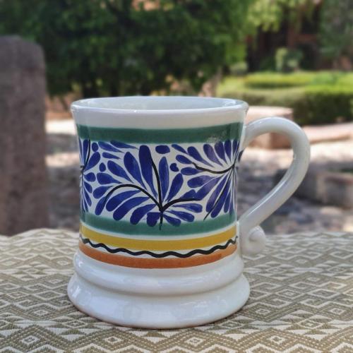  mexican-ceramic-pottery-coffe-mug-gorky-guanajuato-mexico-table-top-2