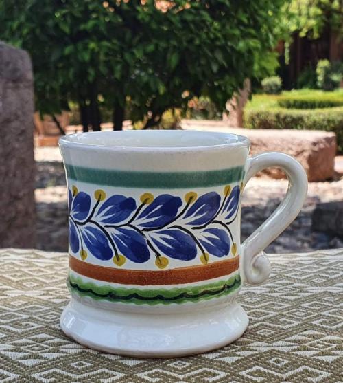  mexican-ceramic-pottery-coffe-mug-gorky-guanajuato-mexico-table-top-3