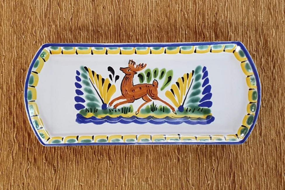  mexican-ceramic-tray-pottery-hand-painted-guanajuato-mexico-tableware-amazon-deer-pattern