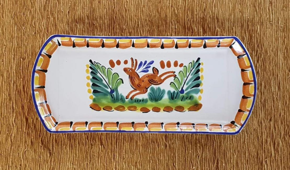  mexican-ceramic-tray-pottery-hand-painted-guanajuato-mexico-tableware-amazon-rabbit-pattern