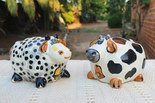mexican-crafts-salt-pepper-shaket-tableware-decor-cow-figure-gifts-2