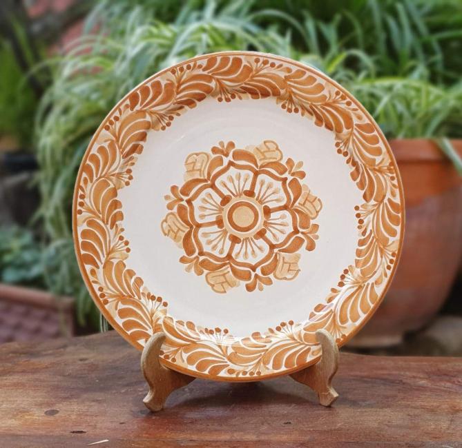  mexican-pottery-plates-handmade-mexico-tabledecor-flower-motives-amazon-etsy-gifts-mom-garden-friends