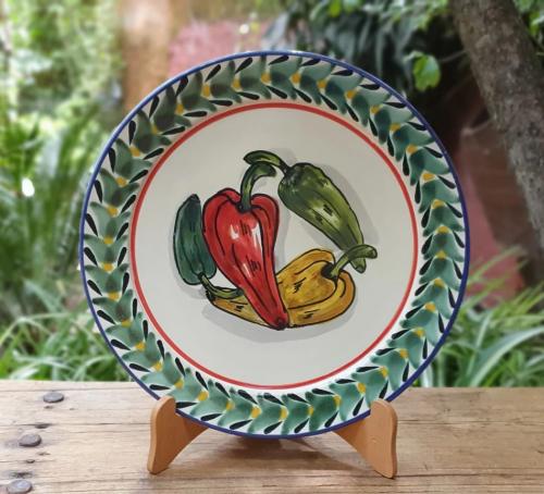  mexican-pottery-plates-tabledecor-handmade-guanajuato-mexico-chilepepper-design
