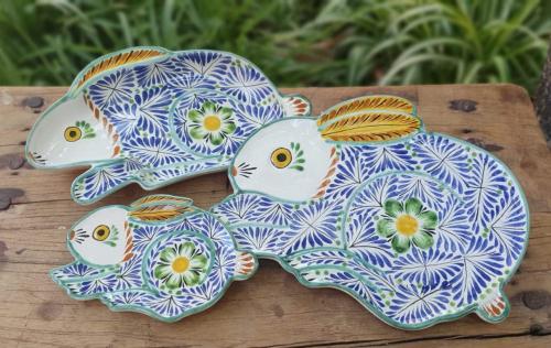 rabbit-snack-dish-bowl-plates-ceramic-hand-painted-mexican-pottery-ceramics-handmade-easter-easterrabbit-easteregg-pascua-conejo-traditions-tablesetups