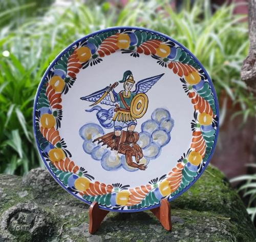  saintmiguelarcangel-ceramic-plate-handcrafts-talavera-majolica-mexico_religion_church_tradition_catolig_mexicanculture